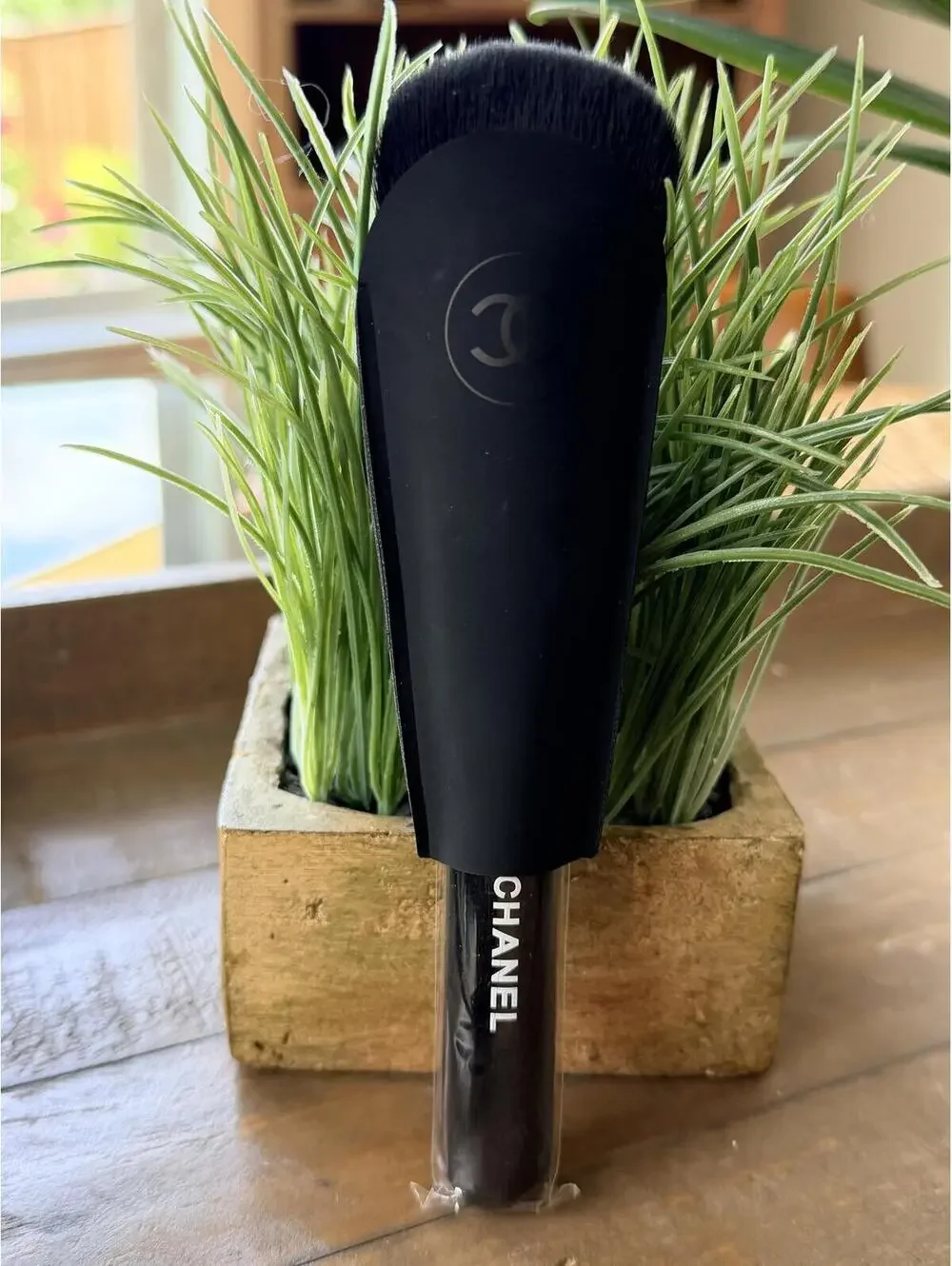 LES PINCEAUX DE CHANEL Brush No. 110 Makeup BLUSH Brush - NEW